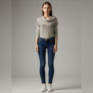 Notations size medium sweater